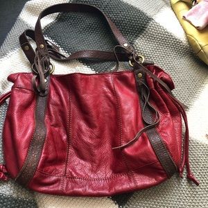 Lucky’s leather purse